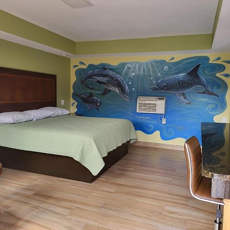 Travel Inn Of Ривьера-Бич Экстерьер фото